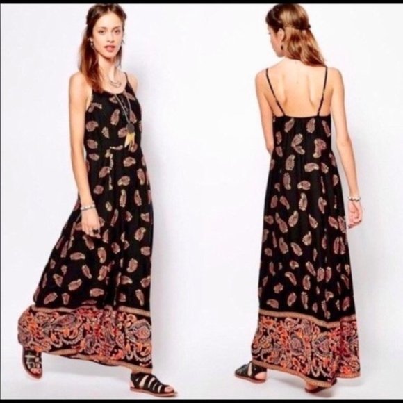 Band of Gypsies Dresses & Skirts - BAND OF GYPSIES Orange Black Paisley Maxi Dress S
